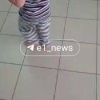 Мальчик, потерявший кисть в эскалаторе, учится играть одной рукой.