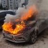 Сегодня рано утром на улице Крестинского загорелся автомобиль Лада Веста