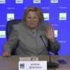 Если мужчина до 35 лет не состоялся, то переучивать его «бессмысленно», а женщина в 45 — «баба-ягодка опять», заявила депутат Госдумы Драпеко.