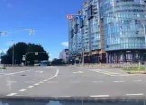 Велосипедист пробил лобовое стекло после жёсткого ДТП на Планерной.