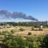 Мощный пожар охватил рынок в Волгограде, предварительная причина — короткое замыкание в чебуречной, пишут местные паблики.
