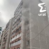 Женщина с ребенком спрыгнула с 5 этажа на тряпки,...