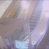 В московском метро дебошир решил подраться с плафоном. В итоге осколки...