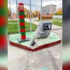 В посёлке Малиновка Ачинского округа неизвестные на машине повредили памятник...