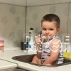 В Екатеринбурге 2-летний малыш открыл шкаф, выпил уксус и скончался: мать в это время отошла в туалет