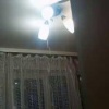 На Варшавской жители верхних этажей не могут укрыться от дождя даже дома