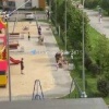 В Екатеринбурге отец напал на пенсионерку на детской площадке из-за кепки сына