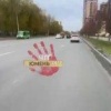 Типичная обстановка на дорогах Тюмени: ВАЗ влетел в машину на эвакуаторе