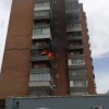 В Красноярске загорелся балкон в высотке на Павлова. Пожар случился днём —...