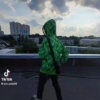 В Екатеринбурге школьник прыгнул с крыши. Благо, он живой.