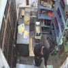 В индийскую алколавку заглянул клиент с крайне серьёзной претензией... Мы не...