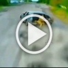 ❗️Xoxoл-каскадёр на полном ходу вылетел из машины при виде нашего дрона на оптоволокне.