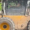 В столице заметили мини-погрузчиков, которые решили поиграть в драгрейсинг. Водители устроили небольшое шоу для девушек — и укатили в закат.