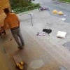 Пьяный дебошир устроил странный перформанс во дворе Соснового Бора