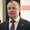 Мэр Екатеринбурга Алексей Орлов сломал ногу Травму он получил на выходеных во...