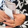 Сотрудники Иркутского Сбера спасли пенсионерку от мошенников