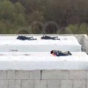 В Москве во время рейда на нелегальных мигрантов несколько человек попытались...