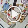 Потолок рухнул на головы продавцам и покупателям в питерском супермаркете.