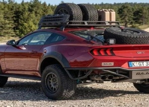 Лол, Ford готовит экстремальную версию Mustang Baja — это буквально кроссовер, созданный из культового спорткара.