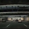 Лихач на KIA Rio двигаясь по четырём полосам набережной Обводного канала...