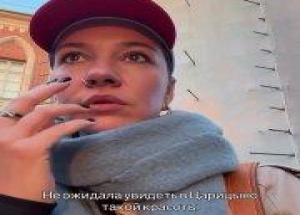 В Царицыно москвичи устроили фотосессии среди золотой осени — спокойных мест...