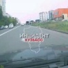 Малолетний велосипедист едва не попал под колеса автомобиля в Кемерово возле...