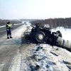 Сотрудники полиции устанавливают обстоятельства дорожно-...