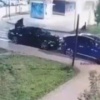 В Подольске на чужой автомобиль забрался неизвестный и решил попрыгать на...