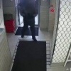 Почти 7 килограммов красной икры похитил из магазинов в Хамовниках 35-летний житель Оренбургской области.