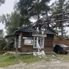 Вышка сотовой связи рухнула на здание в посёлке Аршан. Огромная железная...