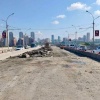 Старый асфальт начали снимать с центральных полос на Димитровском мосту....