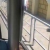 В Краснодаре мать с ребёнком распылила перцовку в автобусе после замечания за...