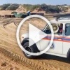 Несмотря на официальные запреты, отдыхающие на пляжах Анапы продолжают купаться, игнорируя предупреждения