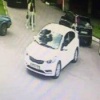 Возле Раменского роддома на выписке родственники хотели подарить букет цветов...