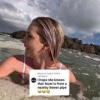 Блогерша искупалась в ГОВНЕ на одном из пляжей Кептауна, сняв милое видео в океане с «пузырьками»