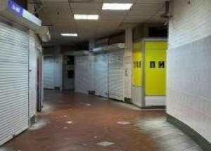 В Петербурге нашли жутковатый торговый центр