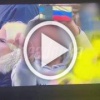 Житель Таллина показал флаг России на праздновании «дня Европы» — отважного «партизана» ищут местные полицаи