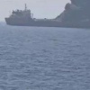 Неизвестный снаряд попал в нефтяной танкер в Ормузском проливе, судно...