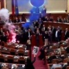 Файер-шоу вместо дебатов устроили оппозиционеры в парламенте Албании....