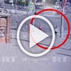 Пешеходы чудом уцелели: в Петербурге после ДТП две машины выбросило на тротуар.
