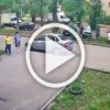 В Воронеже произошел конфликт из-за пьяного мужика на лавочке.