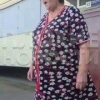 В Москве неравнодушные девушки принесли еду для истощенных котят, но бешеная соседка чуть не избила их лопатой