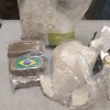53-летняя дама разгуливала по Петергофу с пакетами веществ