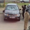 В Челябинске девушка расколотила автомобиль своего бывшего