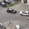 Дорожный конфликт на Авиаконструкторов завершился потасовкой, в ходе которой...