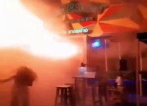 В Таиланде отдых в местном баре превратился для отдыхающих в настоящий ужас....