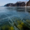 Вода Байкала отличается необыкновенной чистотой и прозрачностью Белый диск...