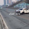 💀 Автомобиль снес леера на Чуркине во Владивостоке