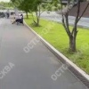 В Сокольниках мужчина на самокате нападал на женщин.