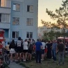 Соседи спасли детей из горящей квартиры в Новосибирске В доме на улице Титова...